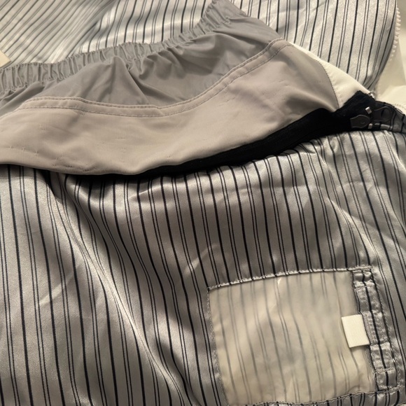 Rare early 2000s Burton x Shaun White jacket from the White Collection - Picture 8 of 8